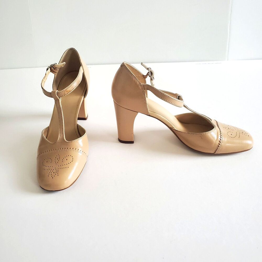 Gianni Bini Women’s Heels Size 7 Beige Leather T-Strap Mary Jane Brogue Pumps